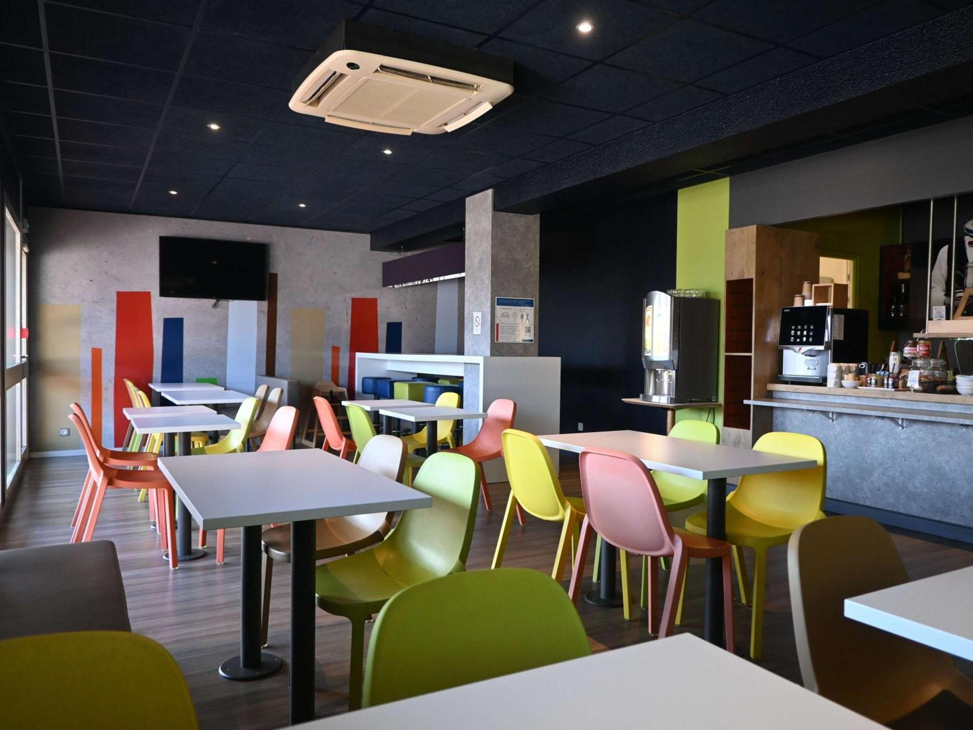 Hotel Ibis Budget Laval Bonchamp Les Laval المظهر الخارجي الصورة