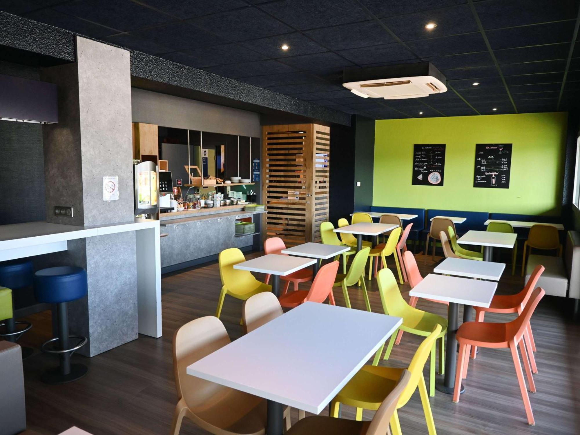 Hotel Ibis Budget Laval Bonchamp Les Laval المظهر الخارجي الصورة