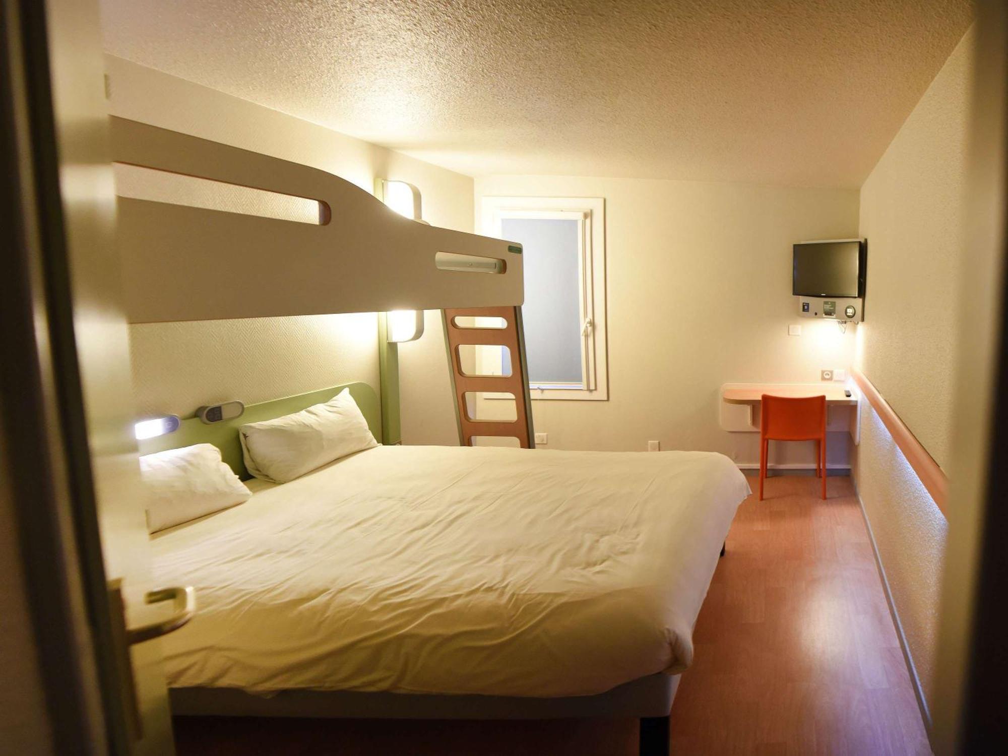 Hotel Ibis Budget Laval Bonchamp Les Laval المظهر الخارجي الصورة