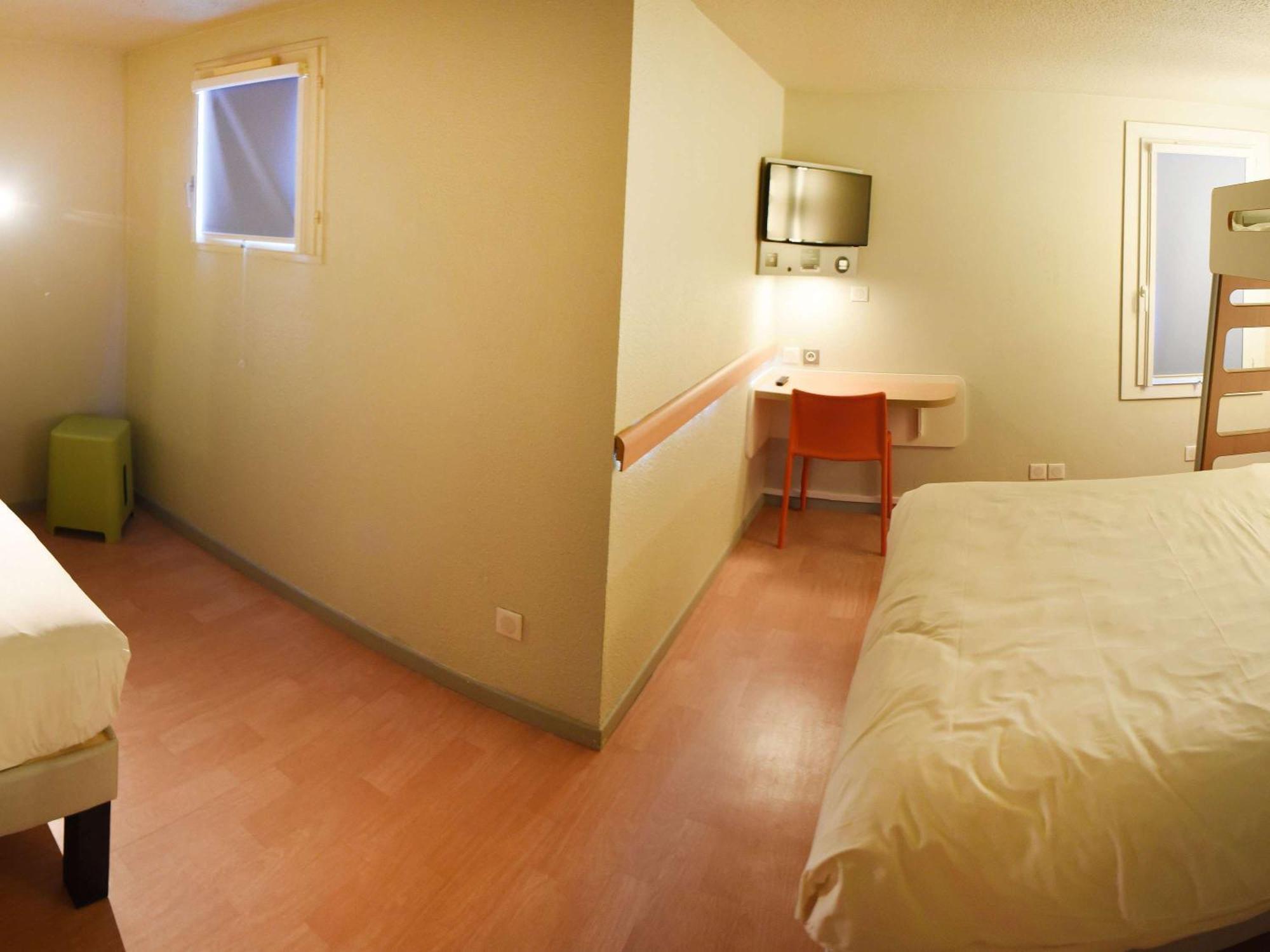 Hotel Ibis Budget Laval Bonchamp Les Laval المظهر الخارجي الصورة