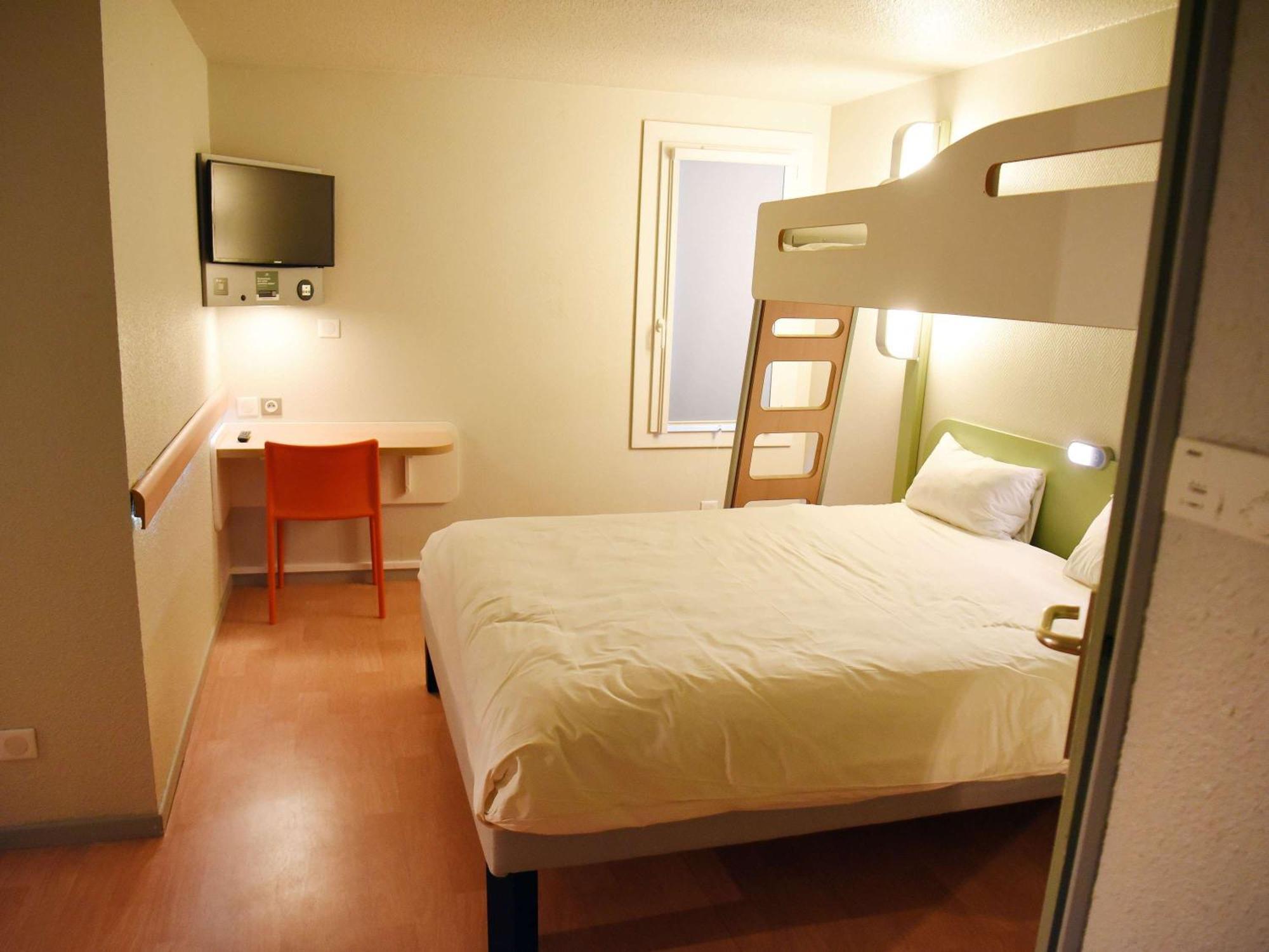 Hotel Ibis Budget Laval Bonchamp Les Laval المظهر الخارجي الصورة
