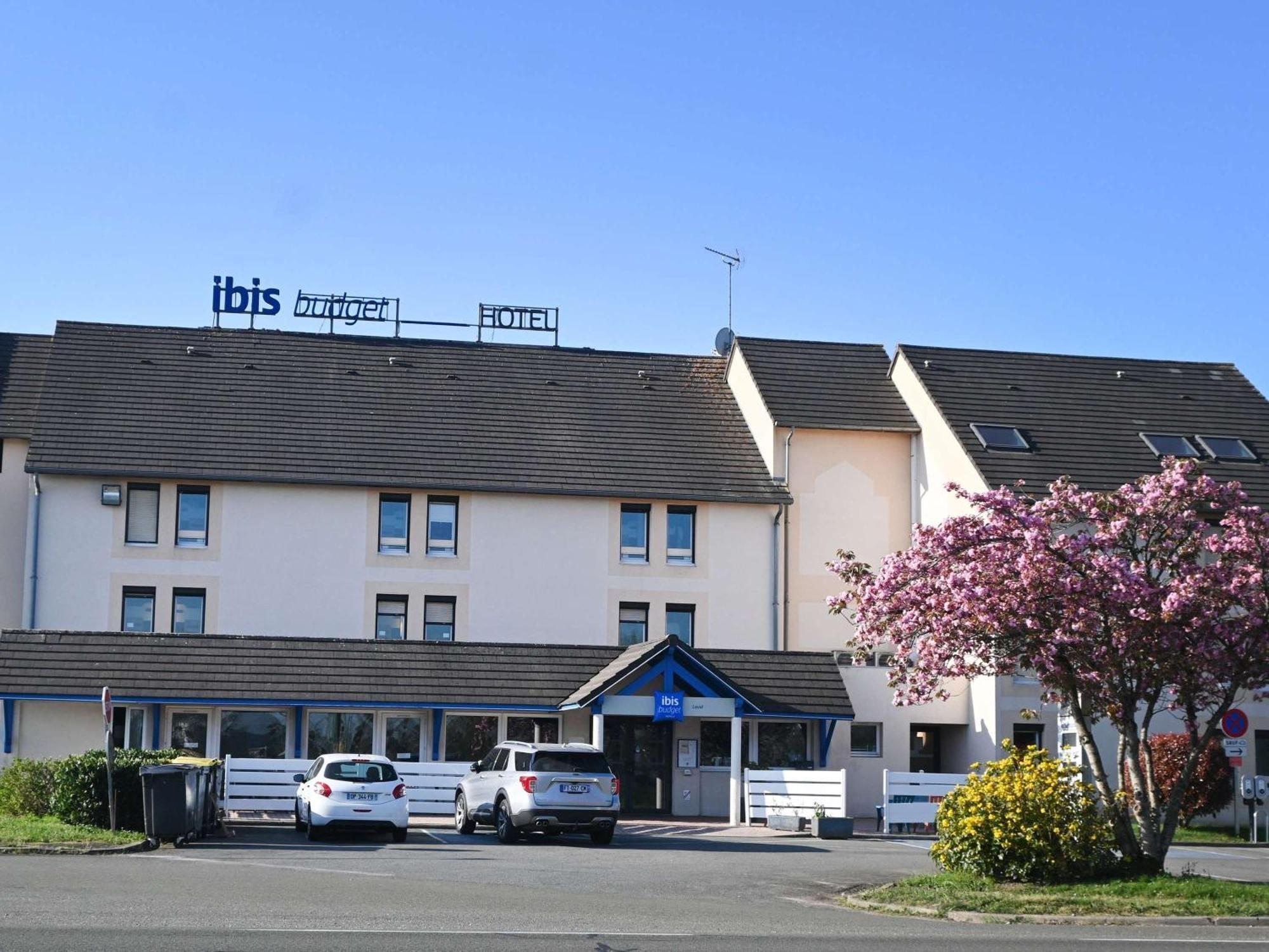 Hotel Ibis Budget Laval Bonchamp Les Laval المظهر الخارجي الصورة