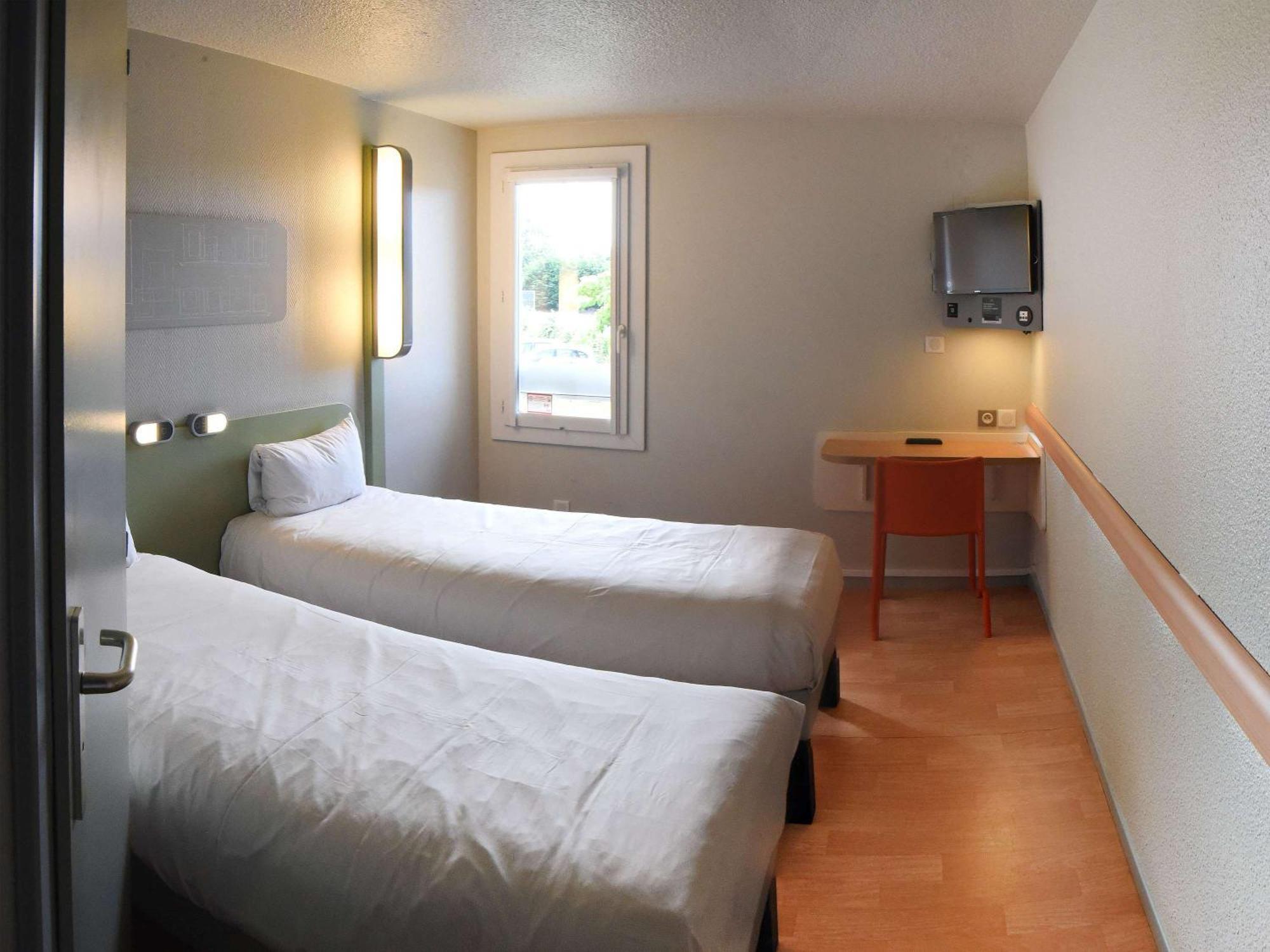 Hotel Ibis Budget Laval Bonchamp Les Laval المظهر الخارجي الصورة