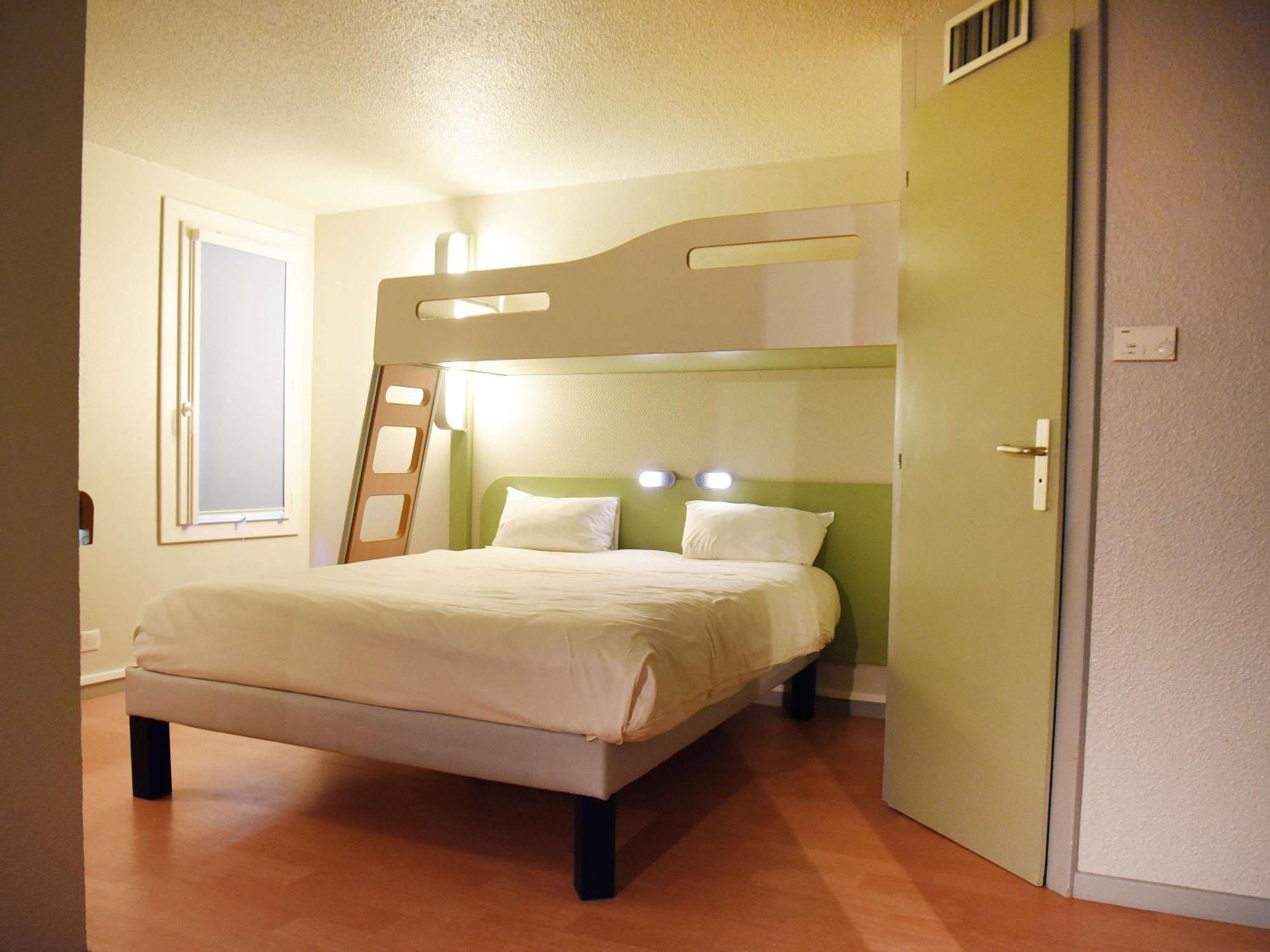 Hotel Ibis Budget Laval Bonchamp Les Laval المظهر الخارجي الصورة
